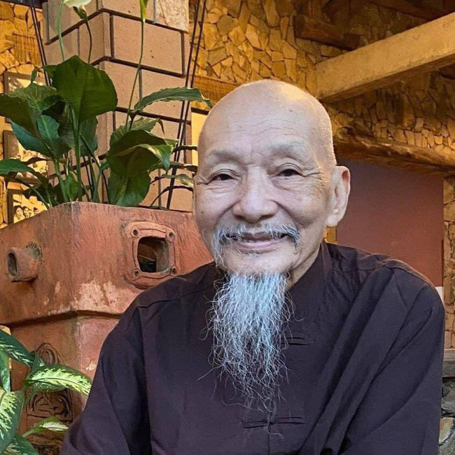 'Thầy ông nội' Lê Tùng Vân