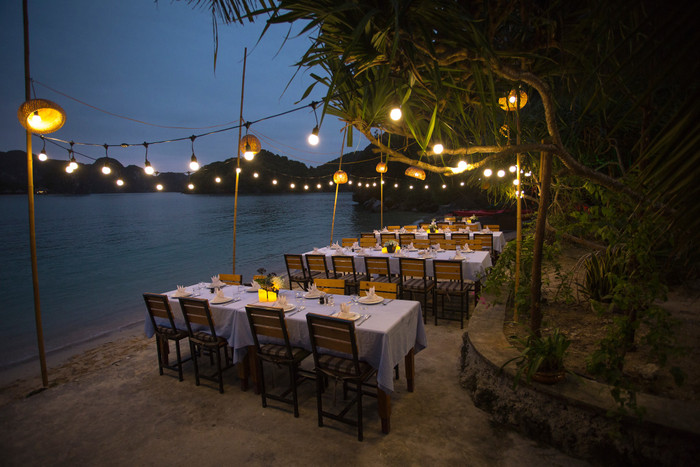 Tiệc nướng BBQ tại đảo Tự Do.