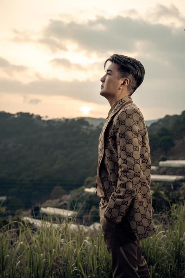 Đàm Vĩnh Hưng muốn gặp người khiếm thị có giọng hát giống mình, biết được hoàn cảnh ai nấy đều xúc động Ảnh 1