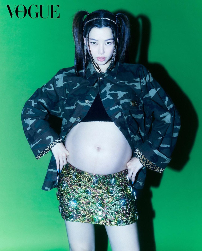 Đẳng cấp của hoa hậu đẹp nhất Hàn Quốc: Bầu vượt mặt vẫn xử tuốt croptop, quần cạp trễ Ảnh 9