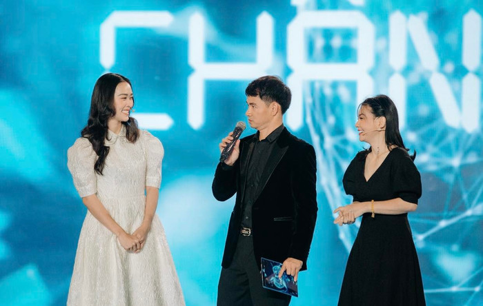 Xuân Bắc đặt Cát Phượng vào 'thế khó'.