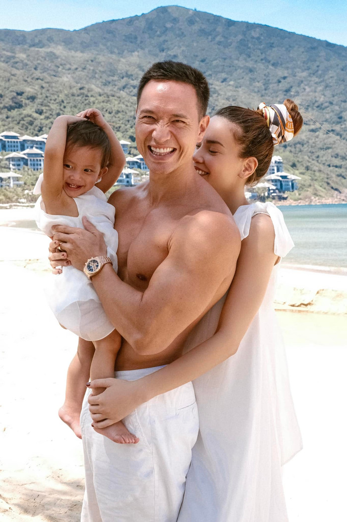 Đi học thì thôi, về đến nhà là con gái Hà Hồ liền mở liveshow ca hát khiến nữ ca sĩ 'vui như trẩy hội' Ảnh 4