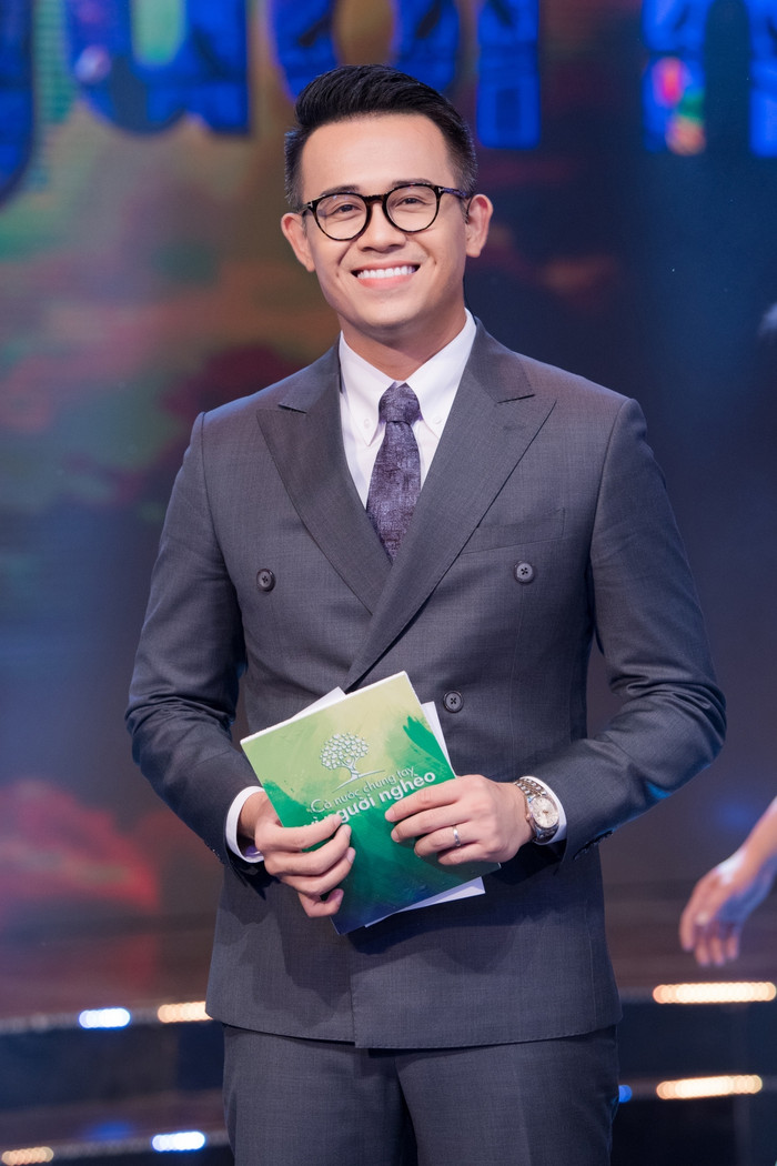 MC Đức Bảo dẫn bán kết Miss Universe VN cùng Khánh Vân, Trấn Thành đột nhiên bị gọi tên Ảnh 9