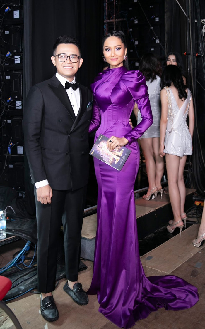 MC Đức Bảo dẫn bán kết Miss Universe VN cùng Khánh Vân, Trấn Thành đột nhiên bị gọi tên Ảnh 8