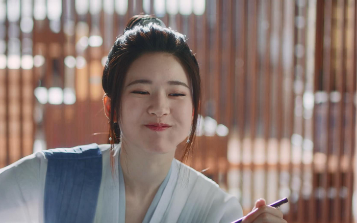 Tạo hình 'đầu bù tóc rối' của Lưu Diệc Phi bất ngờ gây sốt, khán giả gọi tên loạt đàn em vào học tập Ảnh 7