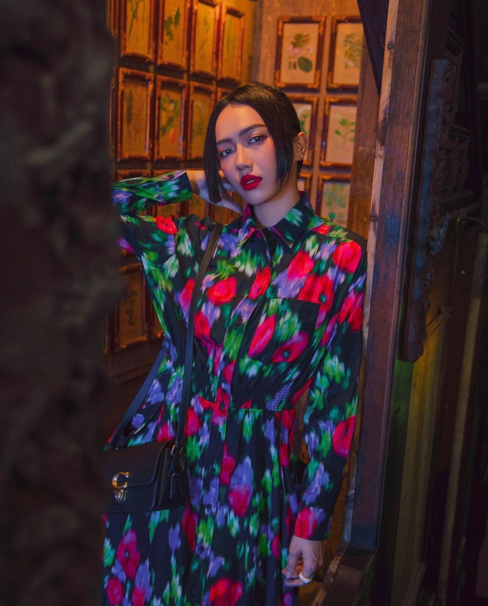 Không thể phủ nhận, Diệu Nhi ngày càng biết cách thu hút khán giả không chỉ bởi kĩ năng diễn xuất mà còn về phong cách thời trang trendy.