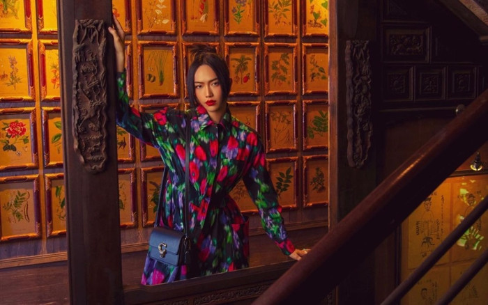 Diệu Nhi hóa 'gái Nhật', nhìn xuống chiếc quần lạc quẻ thấy phát bực Ảnh 2