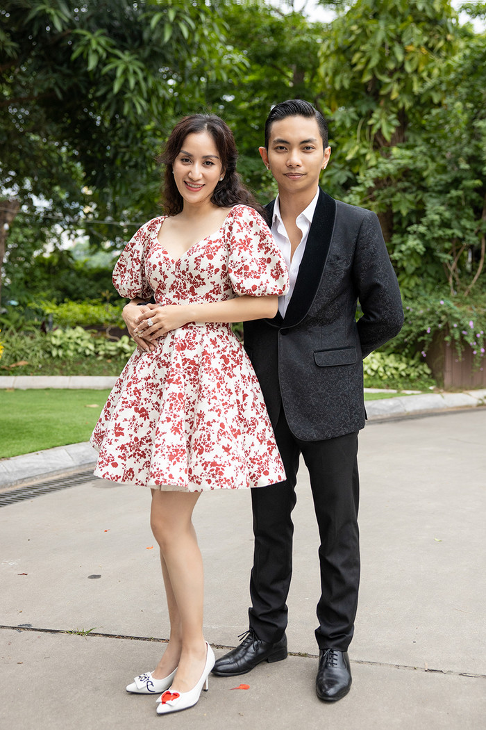 Khánh Khi - Phan Hiển bắt trend ca khúc đang gây bão TikTok, xem cứ 'bánh cuốn' thôi rồi! Ảnh 4