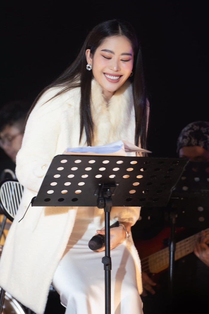 Nam Em 'bay sạch' thần thái, gương mặt hốt hoảng trước hành động này của band nhạc Ảnh 6