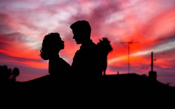 Người đàn ông cắt điện toàn bộ làng của mình mỗi lần gặp bạn gái Ảnh 2