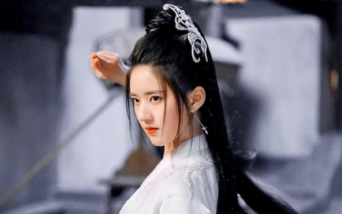 Triệu Lộ Tư trong Thả Thí Thiên Hạ.