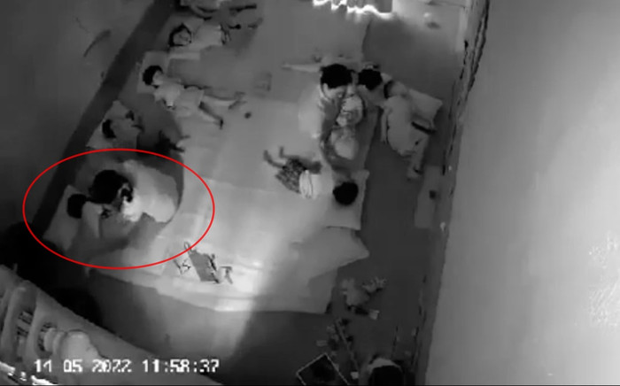 Vụ cô giáo dùng túi trùm đầu học sinh rồi đánh vào mông: Chưa đến mức truy cứu trách nhiệm hình sự Ảnh 2