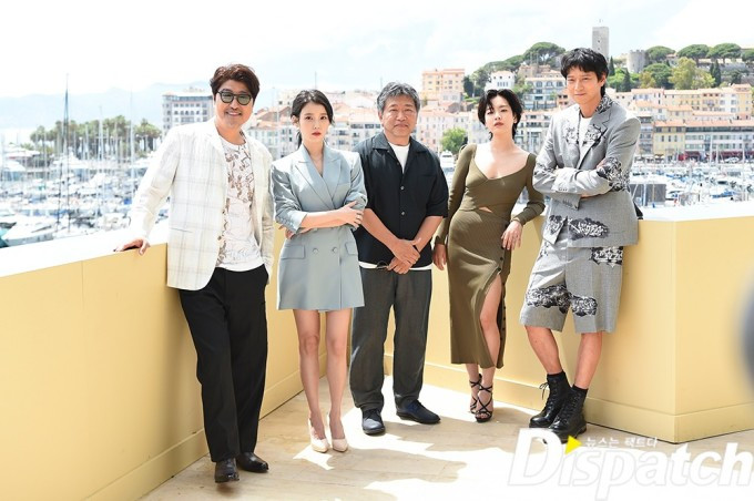 Đạo diễn nổi tiếng Hirokazu Kore-eda và dàn diễn viên phim Broker.