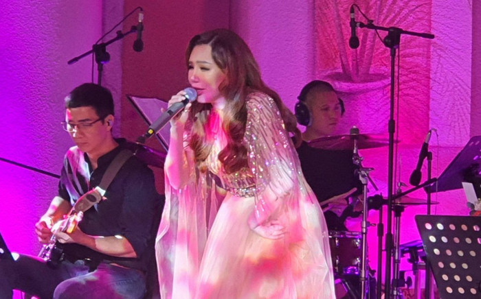 Hồ Quỳnh Hương lộ diện sau thời gian dài mất hút khỏi showbiz, thú nhận run khi đứng trước khán giả Ảnh 2