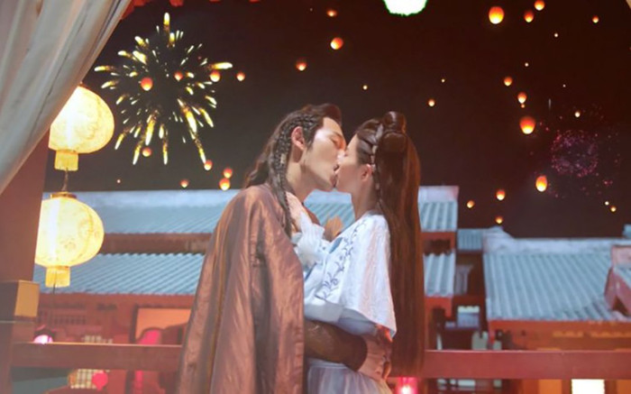 Phim cổ trang Trung Quốc bị chê cười khi xuất hiện màn hình LED như thời hiện đại Ảnh 2