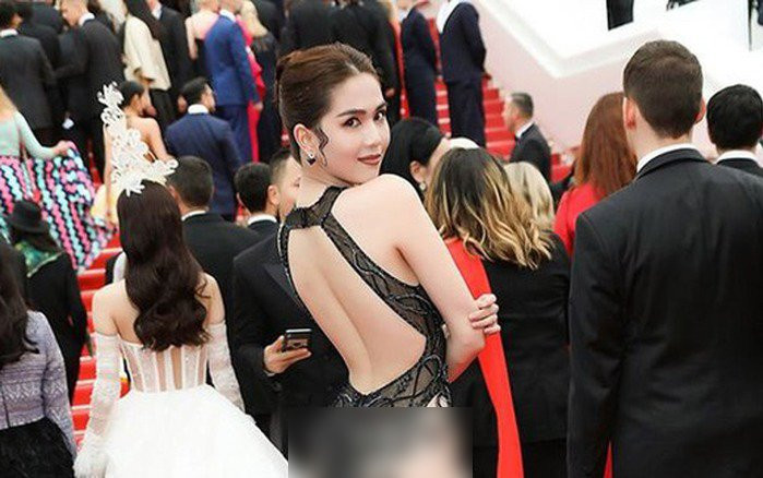 Chiếc váy hở bạo thảm họa tại Cannes khiến Ngọc Trinh liên tục bị gọi tên Ảnh 2