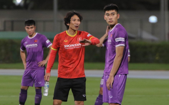 HLV Gong Oh-kyun nói gì về lối chơi mới của U23 Việt Nam khi thua 3 bàn trước UAE? Ảnh 2