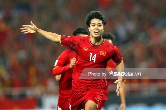 Công Phượng được cử trả lời báo chí khi tuyển Việt Nam tập trung tại TPHCM. Công Phượng từ chối nói về chuyện Xuân Trường và Tuấn Anh vắng mặt ở tuyển Việt Nam.