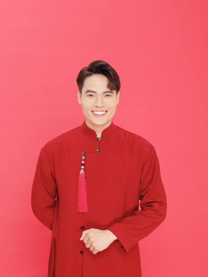 'Tình cũ tin đồn' MC Đại Nghĩa: Từ quán quân kém tiếng đến 'ông Bảy Cục triệu view' Ảnh 4