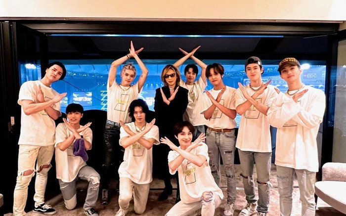 Thành viên ban nhạc Rock huyền thoại của Nhật Bản hết lời khen ngợi concert của NCT 127 Ảnh 2