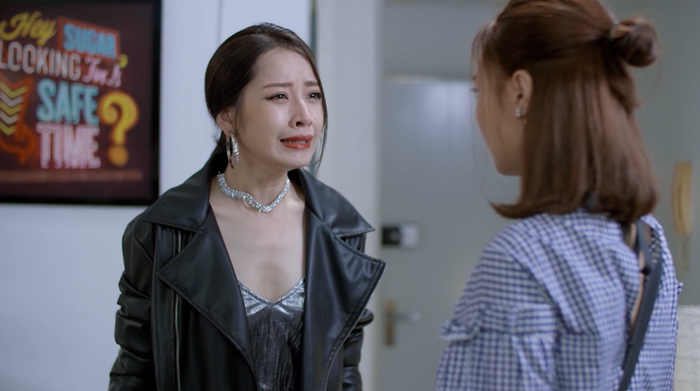 Khi chuyển sang vai diễn phức tạp hơn tại bộ phim Mối tình đầu của tôi, khán giả đã trở nên 'ngán ngẩm' trước diễn xuất non nớt của người đẹp