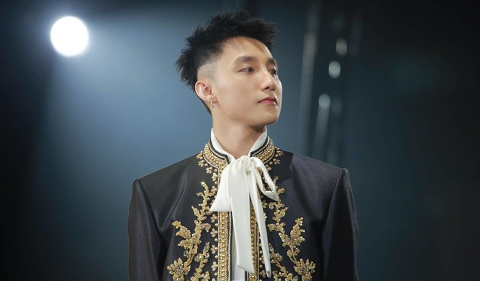 Sơn Tùng 'ủ mưu' ra mắt phần 2 của MV 'Chạy ngay đi' sau khi loạt nhân viên lần lượt rời công ty? Ảnh 7