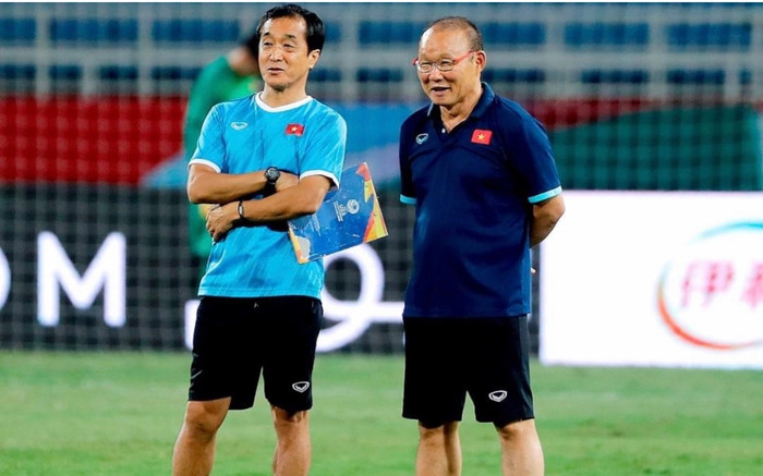 Vì sao trợ lý thiên tài Lee Young Jin vắng mặt, còn Anh Đức lên tuyển Việt Nam? Ảnh 2