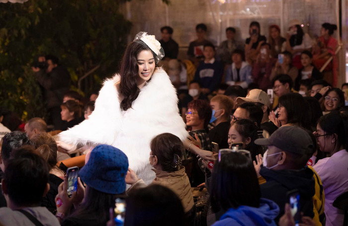 Hi vọng Nam Em sẽ luôn giữ vững tinh thần để có thêm nhiều đêm nhạc đầy ý nghĩa như thế này!&nbsp;