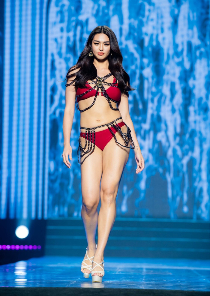 Hoa hậu Hoàn vũ Thái Lan siết cơ 'đẹp xỉu': Lúc thi hết hồn lúc về hết mình! Ảnh 9