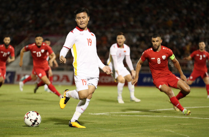 Ông Park nói về nỗi lo Quang Hải chấn thương ảnh hưởng đến xuất ngoại nhưng để đá hết trận.