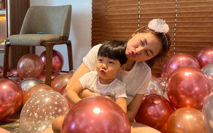 Hòa Minzy 'xả' ảnh lúc mang thai, nhan sắc mẹ 1 con hiện tại nhận nhiều lời khen ngợi Ảnh 2