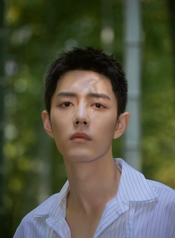 Nam thần Cbiz để đầu đinh: Tiêu Chiến - Vương Nhất Bác như trai quê, Dương Dương hợp nhất Ảnh 6