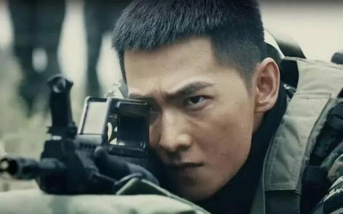 Nam thần Cbiz để đầu đinh: Tiêu Chiến - Vương Nhất Bác như trai quê, Dương Dương hợp nhất Ảnh 7