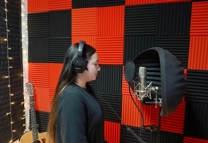  Để thực hiện được việc làm ý nghĩa này, Wendy đã tìm đến sự giúp đỡ của Trizzie Phương Trinh.