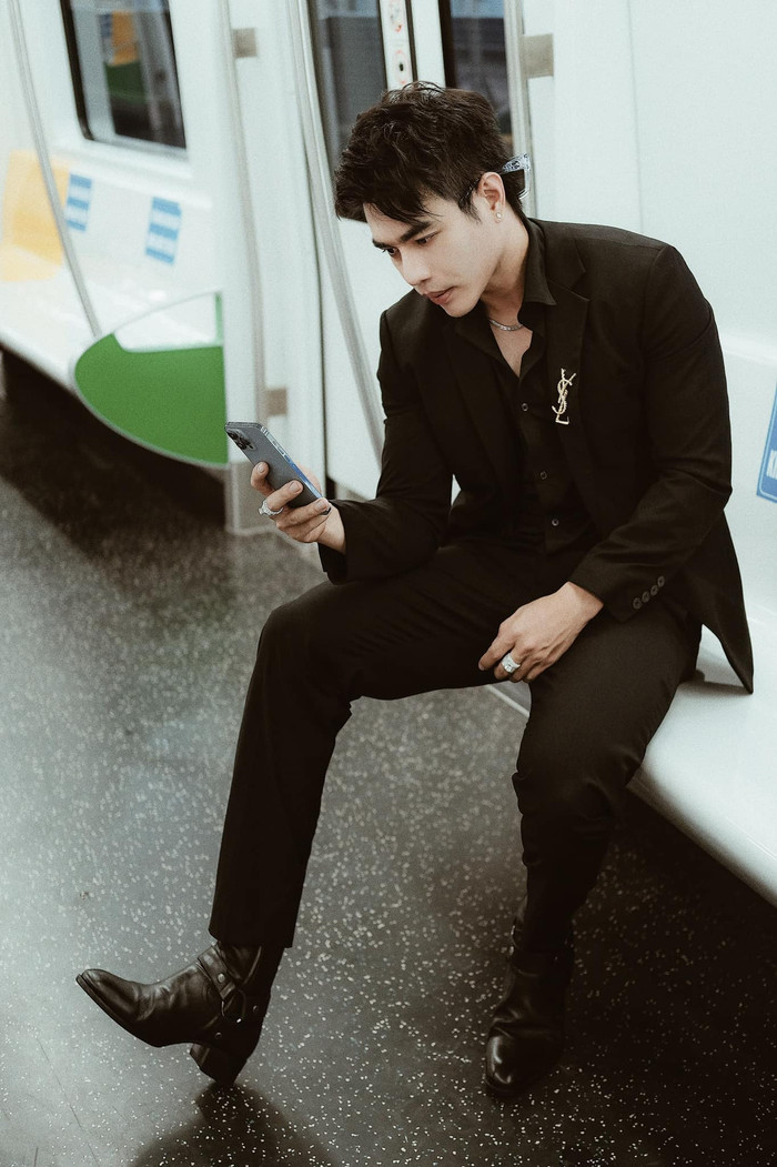 Lê Dương Bảo Lâm hạnh phúc bên gia đình, công bố ngày sinh quý tử nhí Ảnh 3