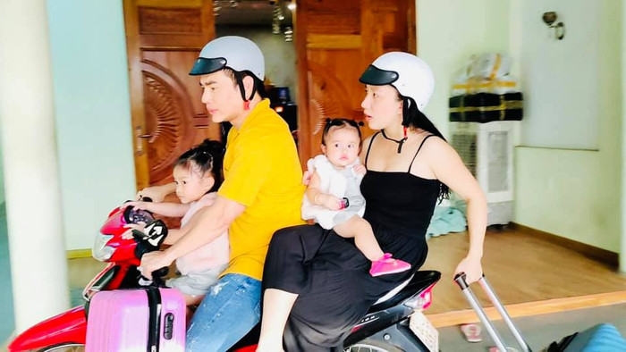 Khoảnh khắc hài hước của gia đình Lê Dương Bảo Lâm