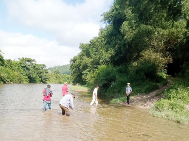 Anh Minh mất tích 23 ngày, sau đó được người dân trong xã phát hiện đang đi bộ về nhà trong tình trạng sức khỏe suy cạn, nhận thức kém. (Ảnh: Người Lao Động)