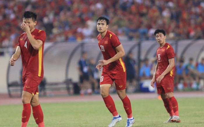 VFF nói gì về tin Việt Anh cùng nhiều cầu thủ Việt Nam bị tiêu chảy và lỡ trận đấu với U23 Thái Lan? Ảnh 2