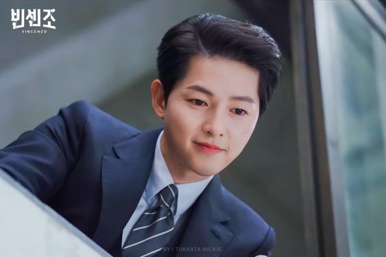 Song Joong Ki hậu ly hôn Song Hye Kyo: Sự nghiệp dậm chân tại chỗ, tin đồn hẹn hò đếm không xuể Ảnh 5