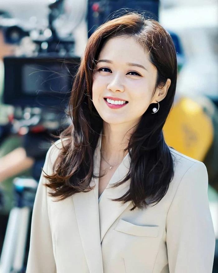 'Mỹ nhân không tuổi' Jang Nara thông báo kết hôn ở tuổi 41 Ảnh 1