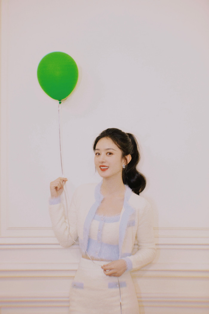 Hậu ly hôn, Triệu Lệ Dĩnh thay đổi phong cách liên tục: Khi thì ngọt ngào, lúc lại hóa 'gái Nhật' cá tính Ảnh 8