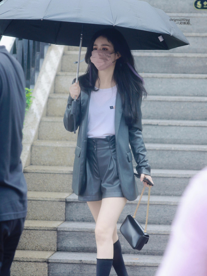 Hậu ly hôn, Triệu Lệ Dĩnh thay đổi phong cách liên tục: Khi thì ngọt ngào, lúc lại hóa 'gái Nhật' cá tính Ảnh 3