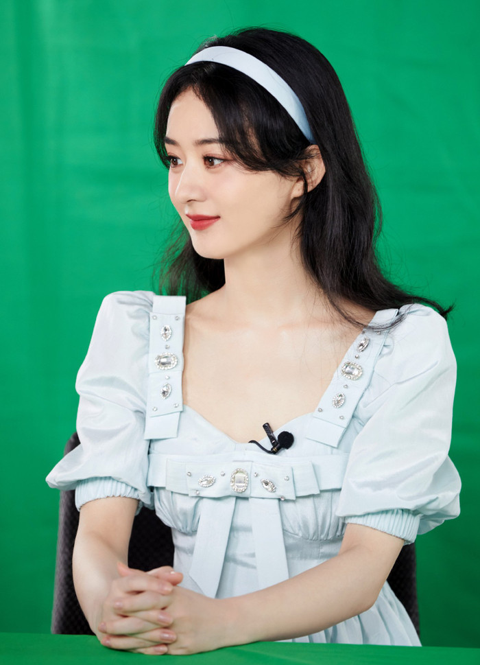 Hậu ly hôn, Triệu Lệ Dĩnh thay đổi phong cách liên tục: Khi thì ngọt ngào, lúc lại hóa 'gái Nhật' cá tính Ảnh 7