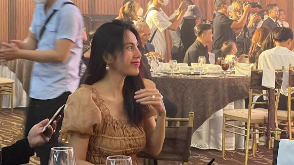 Góc nghiêng 'thần thánh' của bà mẹ 1 con