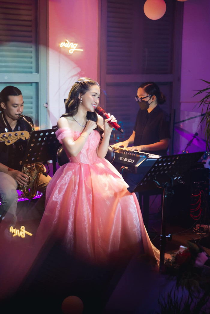 Đang hát mà bị fan 'phá đám', Hòa Minzy liền lên tiếng chỉnh đốn Ảnh 8