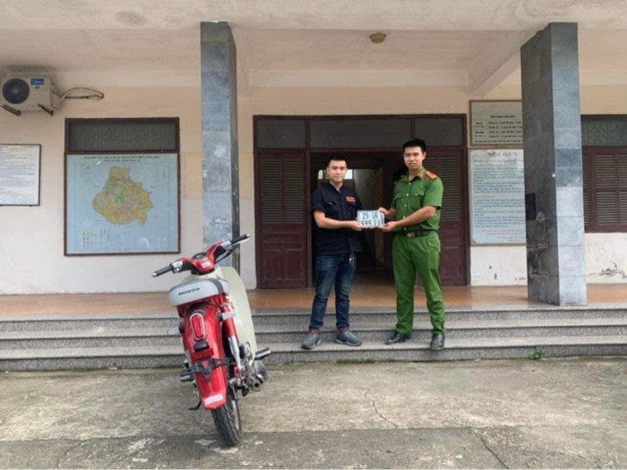 Anh T. may mắn bốc trúng biển số đẹp.