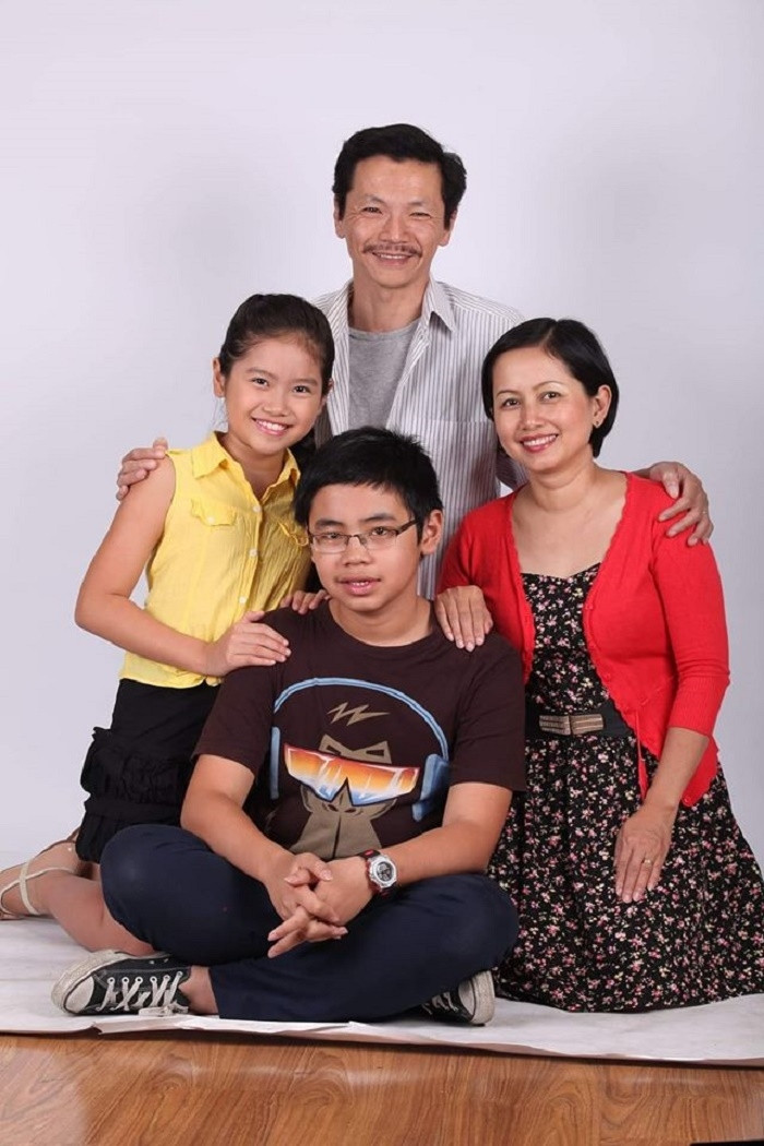NSND được nhận xét là người chồng tâm lý, yêu thương vợ con hết mực và có cuộc sống hôn nhân viên mãn.
