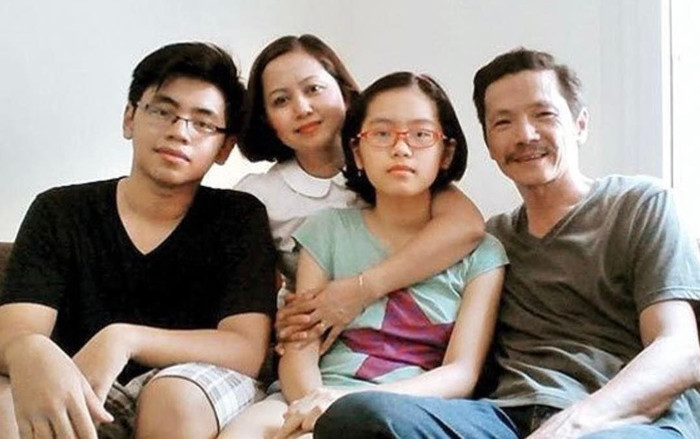 Cuộc sống gia đình ít ai biết của 'ông bố quốc dân' NSND Trung Anh Ảnh 2