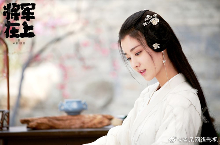 'Tình mới' của Dương Dương: Nhan sắc tựa tiên nữ, 'ăn đứt' Triệu Lộ Tư, được ví là bản sao Lưu Diệc Phi Ảnh 1