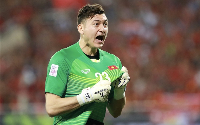 Hình ảnh hiếm có khó tìm của thủ môn Đặng Văn Lâm: Ăn vận giản dị, đi dép lê, 'cưỡi' xe máy Ảnh 2